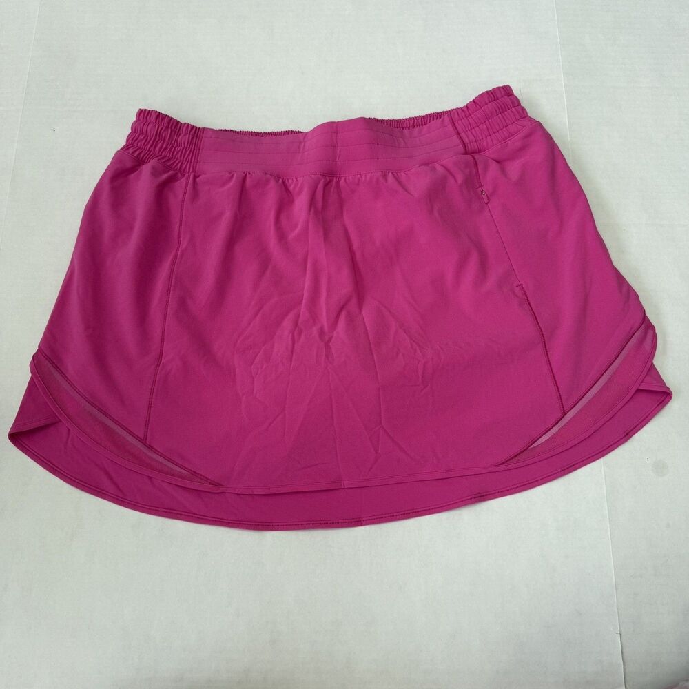 Lululemon Hotty Hot High Rise Skirt Women's Size 14 Sonic Pink Skort Golf